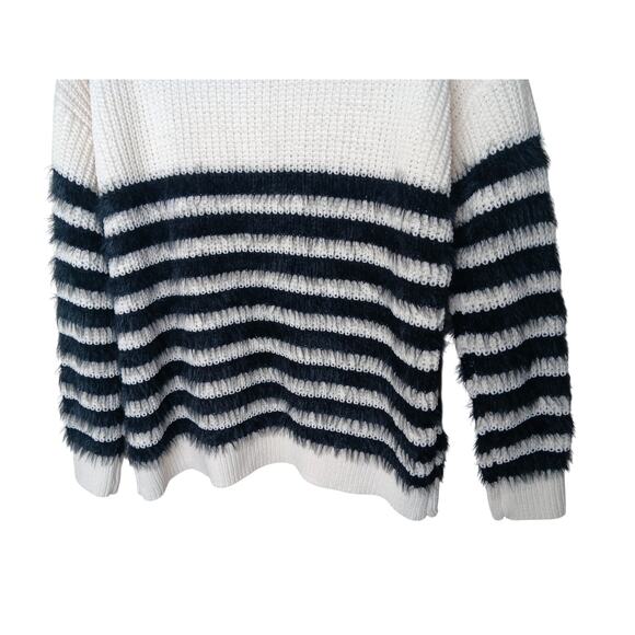 Easel Oversized Sweater Ivory Black Stripe Eyelash Knit Pullover Cozy L/XL - Picture 9 of 13